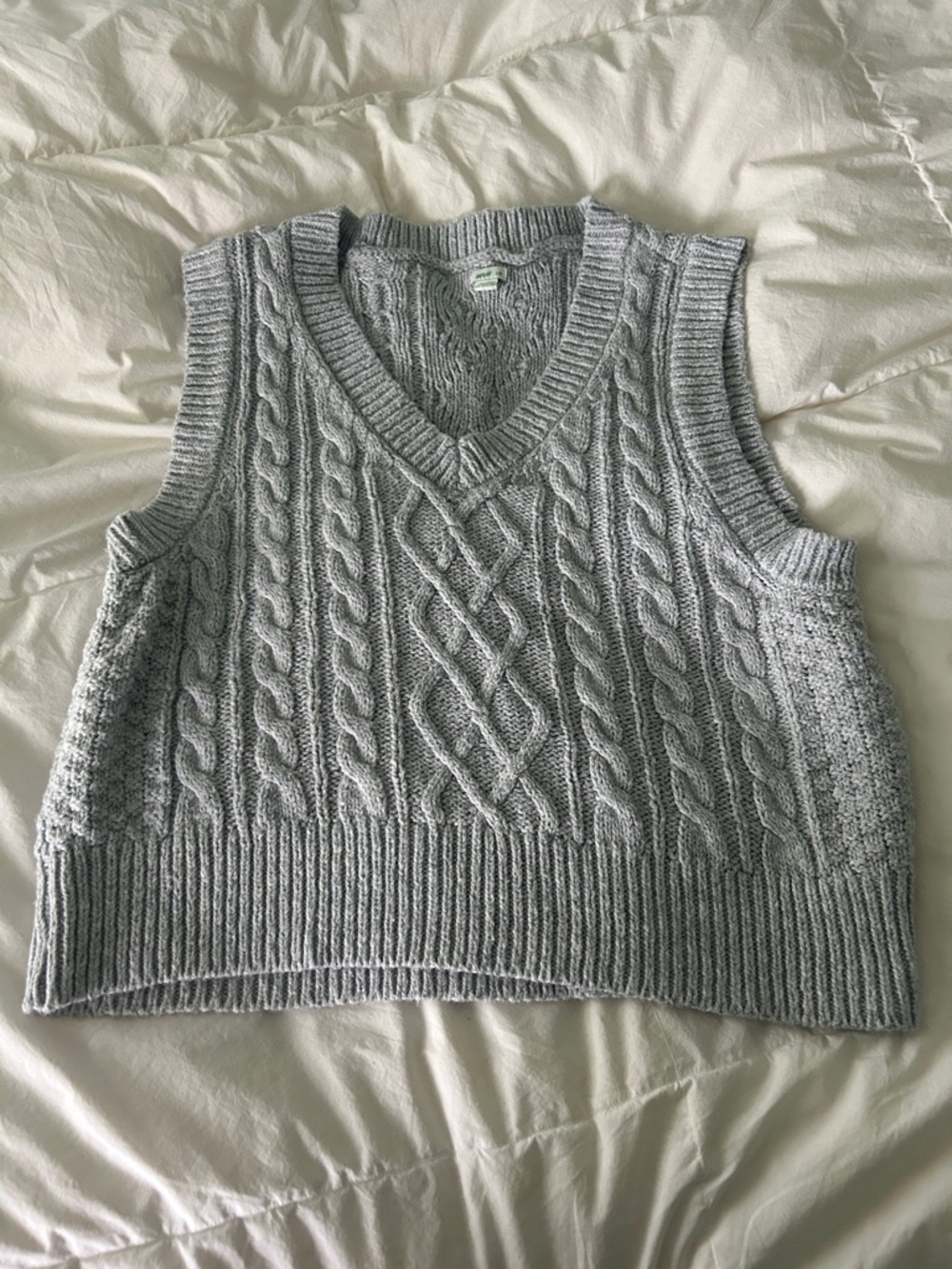 aerie Light Gray Cable Knit V-Neck Sweater vest